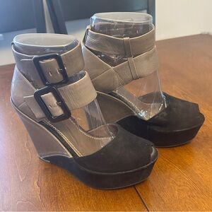 Elegant Black and Tan Wedge Sandals